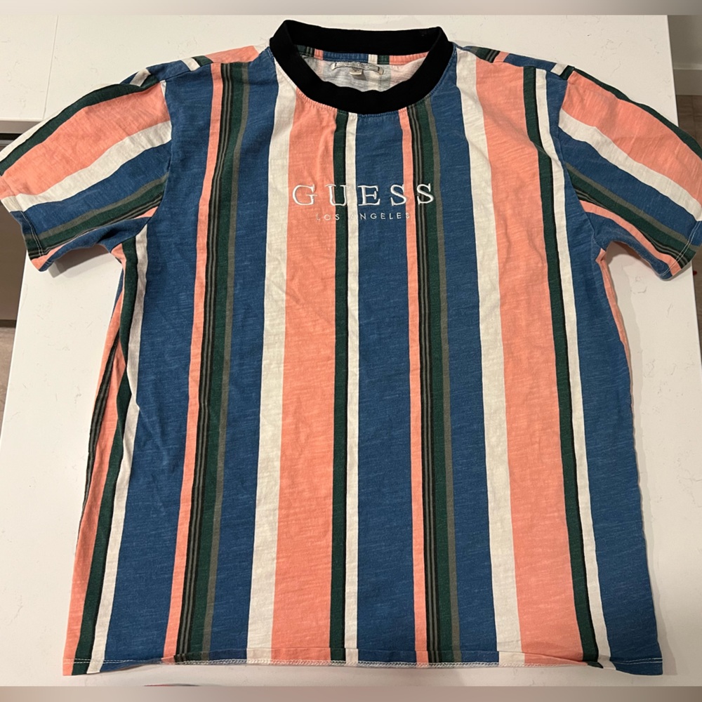 GUESS Men’s Vertical Stripe Tee Medium